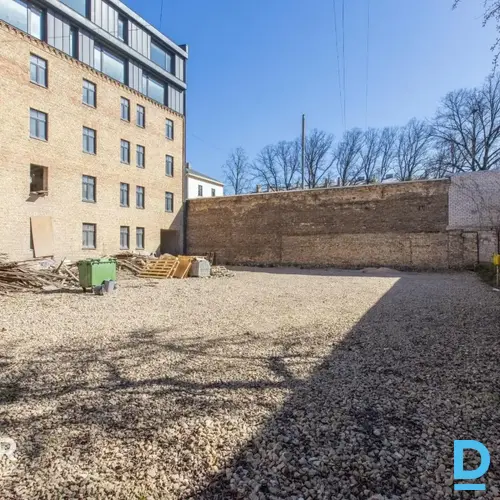 Pārdošanā perspektīvs investīciju objekts – daudzdzīvokļu dzīvojamā ēka ar atvēr Pārdošanā perspektīvs investīciju objekts – daudzdzīvokļu dzīvojamā ēka ar atvēr
