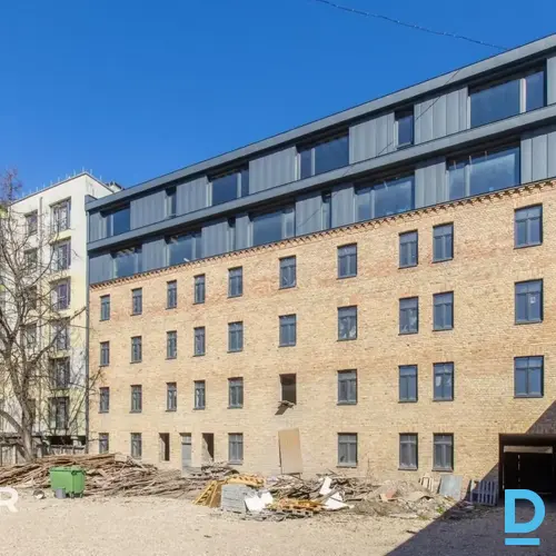 Pārdošanā perspektīvs investīciju objekts – daudzdzīvokļu dzīvojamā ēka ar atvēr