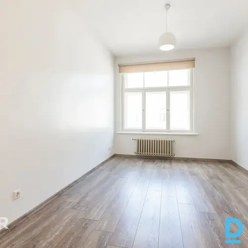 Pārdošanā plašs un saulains 3 istabu dzīvoklis pamatīgā pirmskara ēkā Rīgas cent Pārdošanā plašs un saulains 3 istabu dzīvoklis pamatīgā pirmskara ēkā Rīgas cent