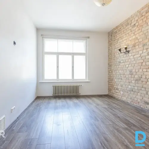 Pārdošanā plašs un saulains 3 istabu dzīvoklis pamatīgā pirmskara ēkā Rīgas cent Pārdošanā plašs un saulains 3 istabu dzīvoklis pamatīgā pirmskara ēkā Rīgas cent