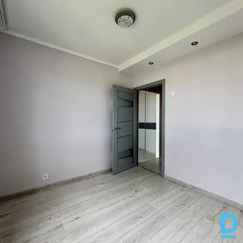 Pārdod dzīvokli Skolas iela 12