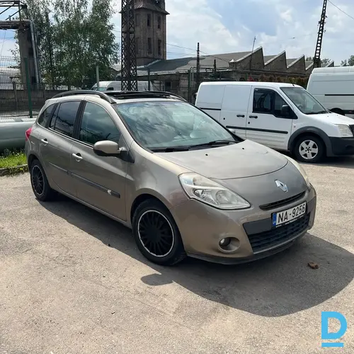 Pārdod Renault Clio, 2010