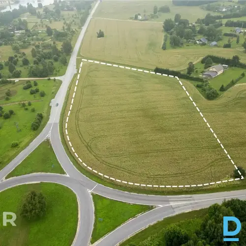 Pārdošanā 2 ha zemes gabals pie Mālpils apļa, 1.2 km no Mālpils centra.Zeme atro