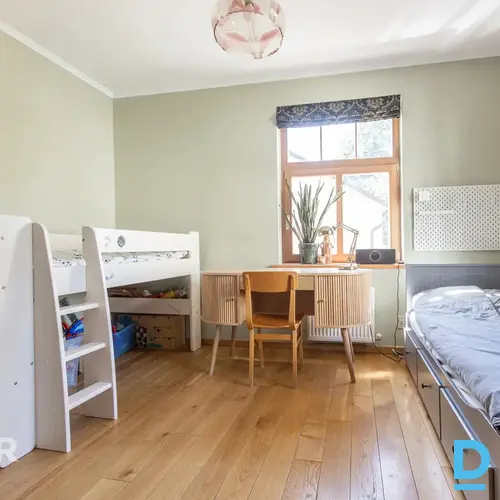 Īpašas atmosfēras piepildīts 3 istabu dzīvoklis renovētā koka mājā Jūrmalas sird Īpašas atmosfēras piepildīts 3 istabu dzīvoklis renovētā koka mājā Jūrmalas sird