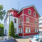 Īpašas atmosfēras piepildīts 3 istabu dzīvoklis renovētā koka mājā Jūrmalas sird