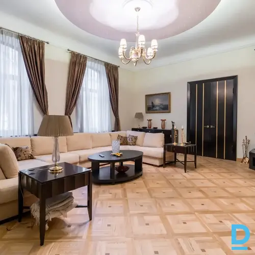 Pārdod dzīvokli Rīga Centrs Ausekļa 2