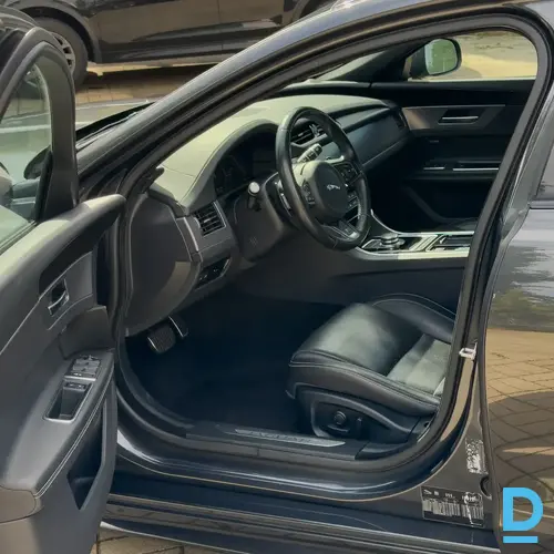 Pārdod Jaguar XF, 2016