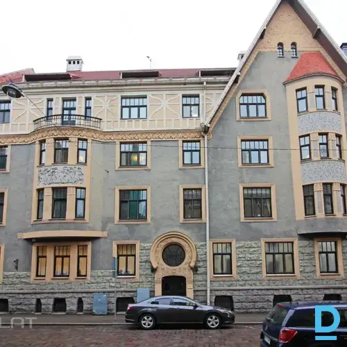 Izīrē dzīvokli Vīlandes iela 10
