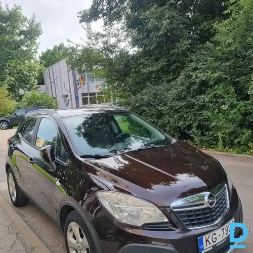 Pārdodu Opel Mokka 1.4 Turbo benzīns, 103 kW / 140 ZS. 2015. gada auto ar salīdzinoši nelielu nobraukumu – 123 922 km. Komplektā 4 ziemas riteņi un 2 atslēgas. 