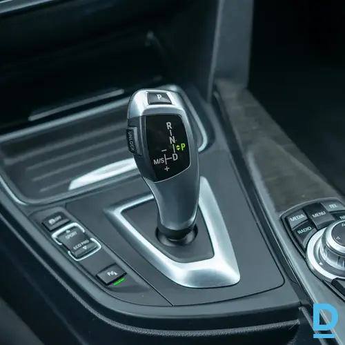 No Beļģijas BMW 318D 2015. gada 2.0 dīzelis No Beļģijas BMW 318D 2015. gada 2.0 dīzelis