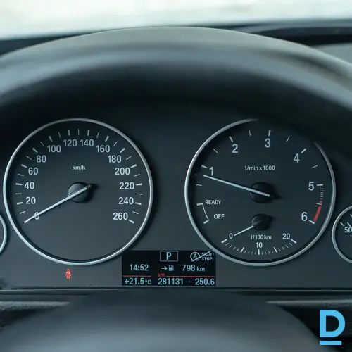 No Beļģijas BMW 318D 2015. gada 2.0 dīzelis No Beļģijas BMW 318D 2015. gada 2.0 dīzelis