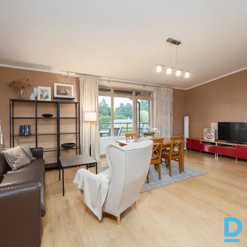 Pārdod dzīvokli Cālīšpurva iela 27 k-1, Baloži, Ķekavas novads, 238m², 4 ist.