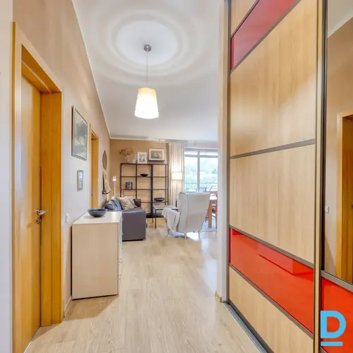Pārdod dzīvokli Cālīšpurva iela 27 k-1, Baloži, Ķekavas novads, 238m², 4 ist.