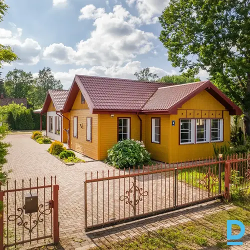 Pārdod māju Virsaišu iela 8
