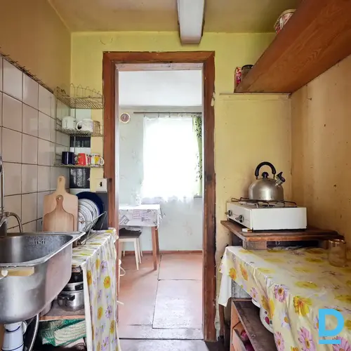 Pārdod māju Sveču iela 13