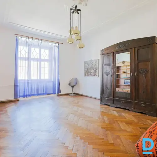 Pārdod dzīvokli Rīga Centrs Pulkv. Brieža 8