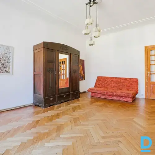 Pārdod dzīvokli Rīga Centrs Pulkv. Brieža 8