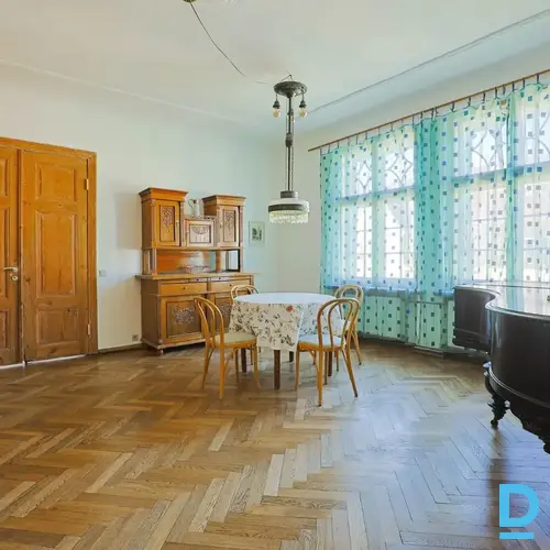 Pārdod dzīvokli Rīga Centrs Pulkv. Brieža 8