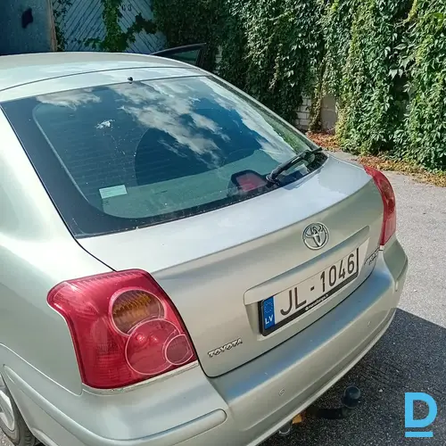 Pārdod Toyota Avensis, 2006
