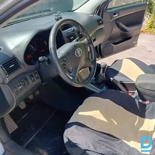 Pārdod Toyota Avensis, 2006