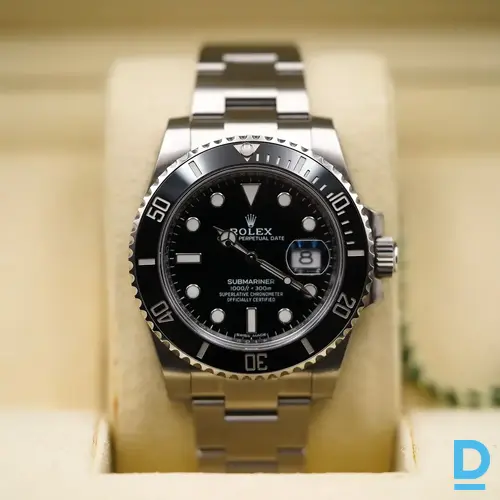 Pārdod Rolex Submariner Date