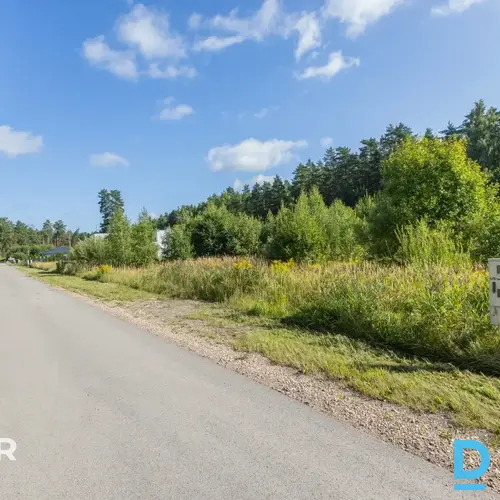 Pārdošanā līdzens 1679 m² zemes īpašums privātai apbūvei Dzilnuciemā, Babītes pa