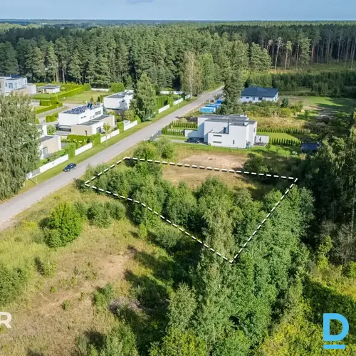 Pārdošanā līdzens 1679 m² zemes īpašums privātai apbūvei Dzilnuciemā, Babītes pa