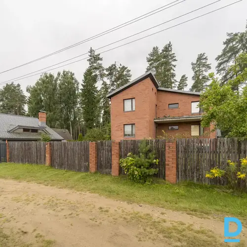 Pārdod māju Magoņu iela 20