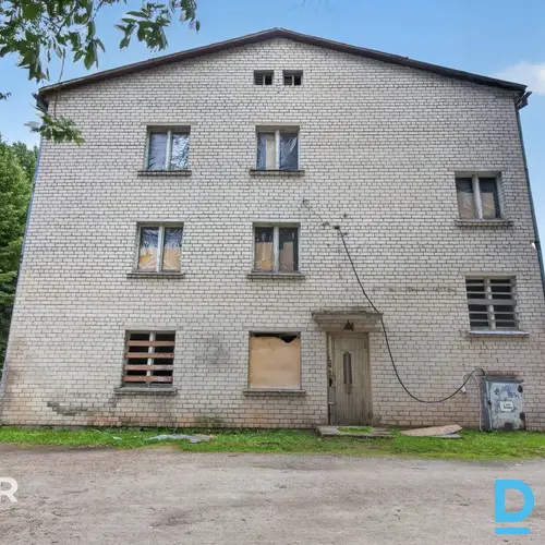 Investīciju objekts Priekuļos - 1228 m² ēka daudzdzīvokļu projekta attīstībai.Īp