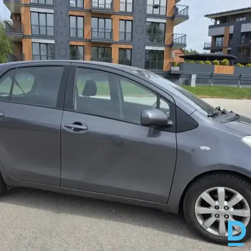 Pārdod Toyota Yaris, 2008