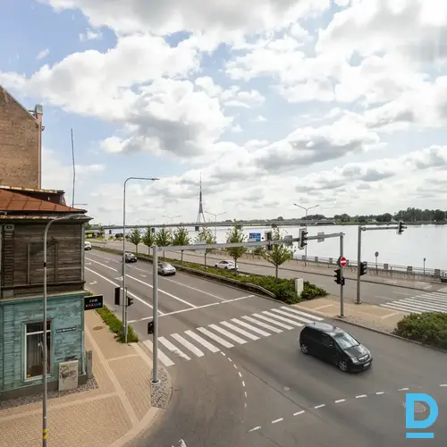 Pārdod dzīvokli Rīga Centrs Mīlenbaha 1