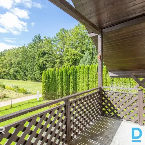 Pārdošanā 215 m² divstāvu privātmāja ar iekoptu 1182 m² teritoriju Lielvārdē.Māj