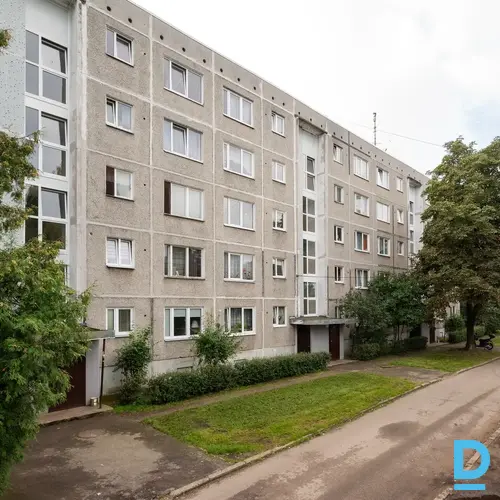 Pārdod dzīvokli Riekstu iela 23