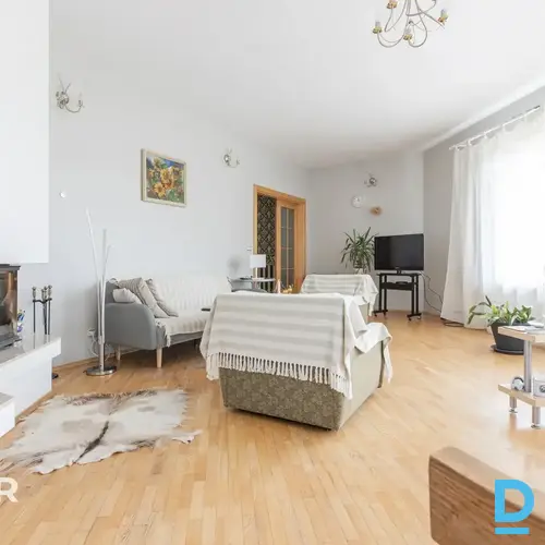 Gaismas piepildīta, plaša māja vienā no skaistākajām Berģu vietām – radīta liela Gaismas piepildīta, plaša māja vienā no skaistākajām Berģu vietām – radīta liela