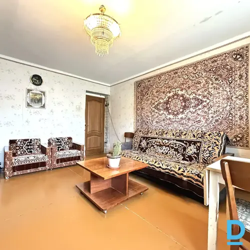 Pārdod dzīvokli Atmodas Bulvāris 12
