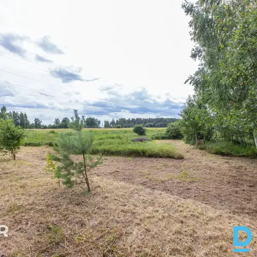 Pārdošanā 2931 m² zemes gabals privātai apbūvei 200m no Babītes ezera.Zeme atrod