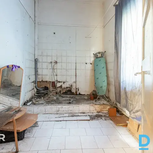 Pārdošanā 268,4 m² koka namīpašums ar 7 dzīvokļiem zaļā vietā Ķemeros.Īpašums sa Pārdošanā 268,4 m² koka namīpašums ar 7 dzīvokļiem zaļā vietā Ķemeros.Īpašums sa