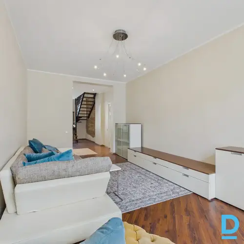 Pārdod dzīvokli Kr.Valdemāra 75, 103m², 3 ist. Pārdod dzīvokli Kr.Valdemāra 75, 103m², 3 ist.