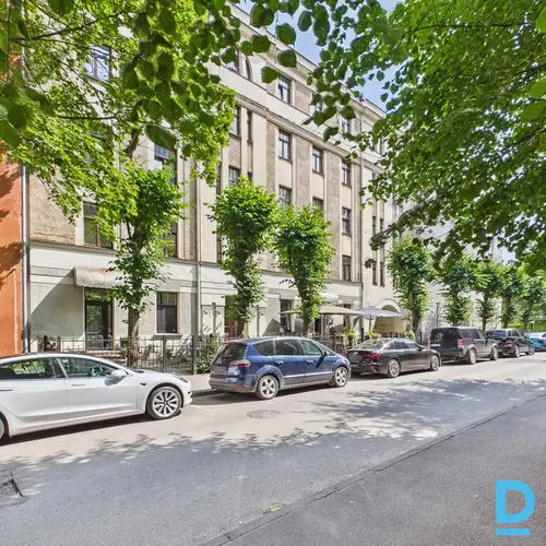 Pārdod dzīvokli Kr.Valdemāra 75, 103m², 3 ist.