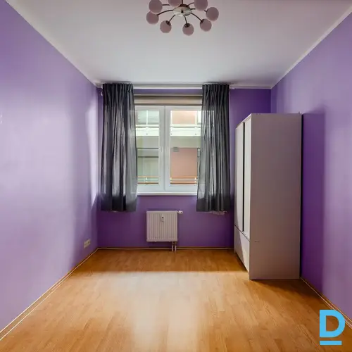 Pārdod dzīvokli Jaunzemu iela 4