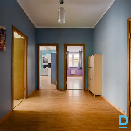 Pārdod dzīvokli Jaunzemu iela 4