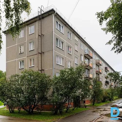 Pārdod dzīvokli Juglas iela 3