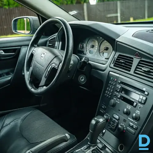 Pārdod Volvo XC70 2.4d, 2004