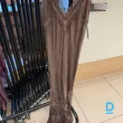 Jauna gara mežģīņu kleita