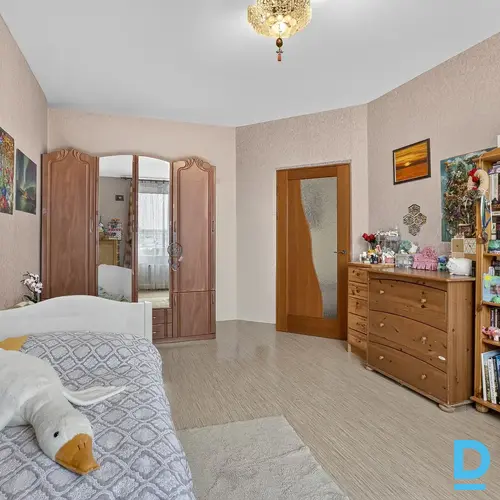 Pārdod dzīvokli Pļavnieku iela 9