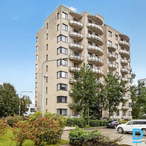 Pārdod dzīvokli Pļavnieku iela 9