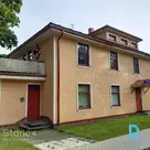 Сдается в аренду одноэтажный частный дом площадью 114 m² в центре Саулкрасти с отдельным входом