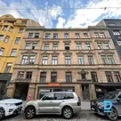Коммерческие помещения с большими витринами на пересечении улиц Гертруда и Бривибас.