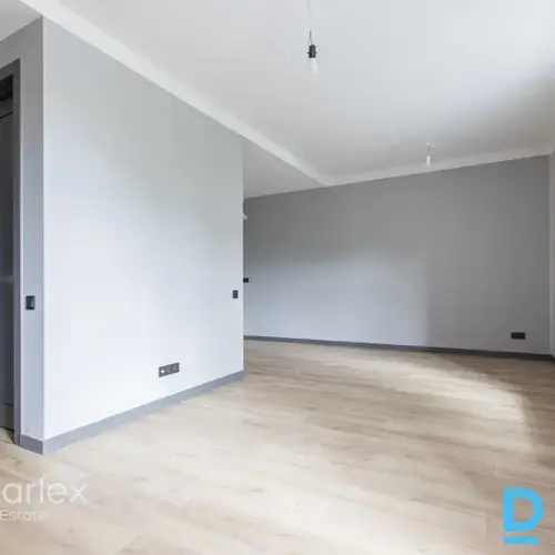 Dzīvoklis pilnībā renovētā mājā