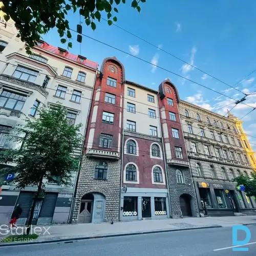 Birojs pēc kosmētiskā remonta labi uzturētā namīpašumā Rīgas centrā! Birojs pēc kosmētiskā remonta labi uzturētā namīpašumā Rīgas centrā!